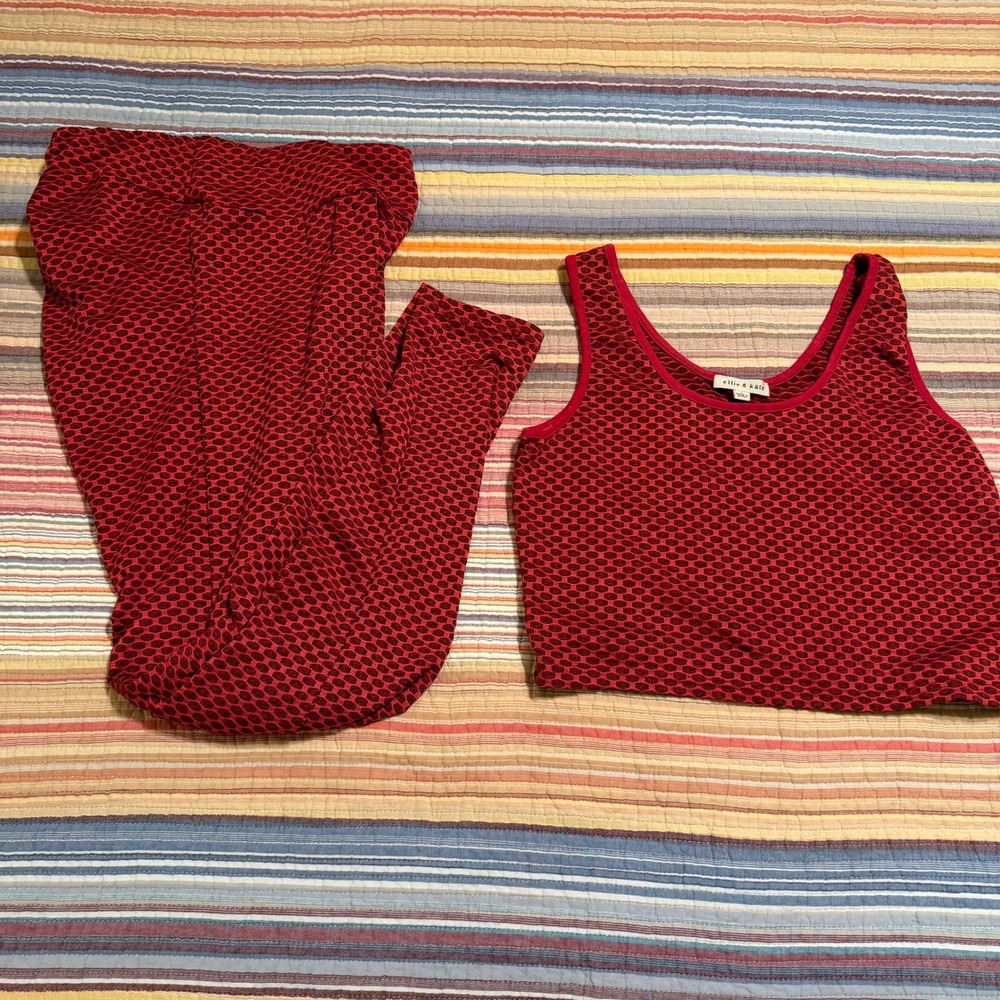 Ellie & Kate Women Red Honeycomb Textured Scrunch‎ Butt Leggings and Tank Set L